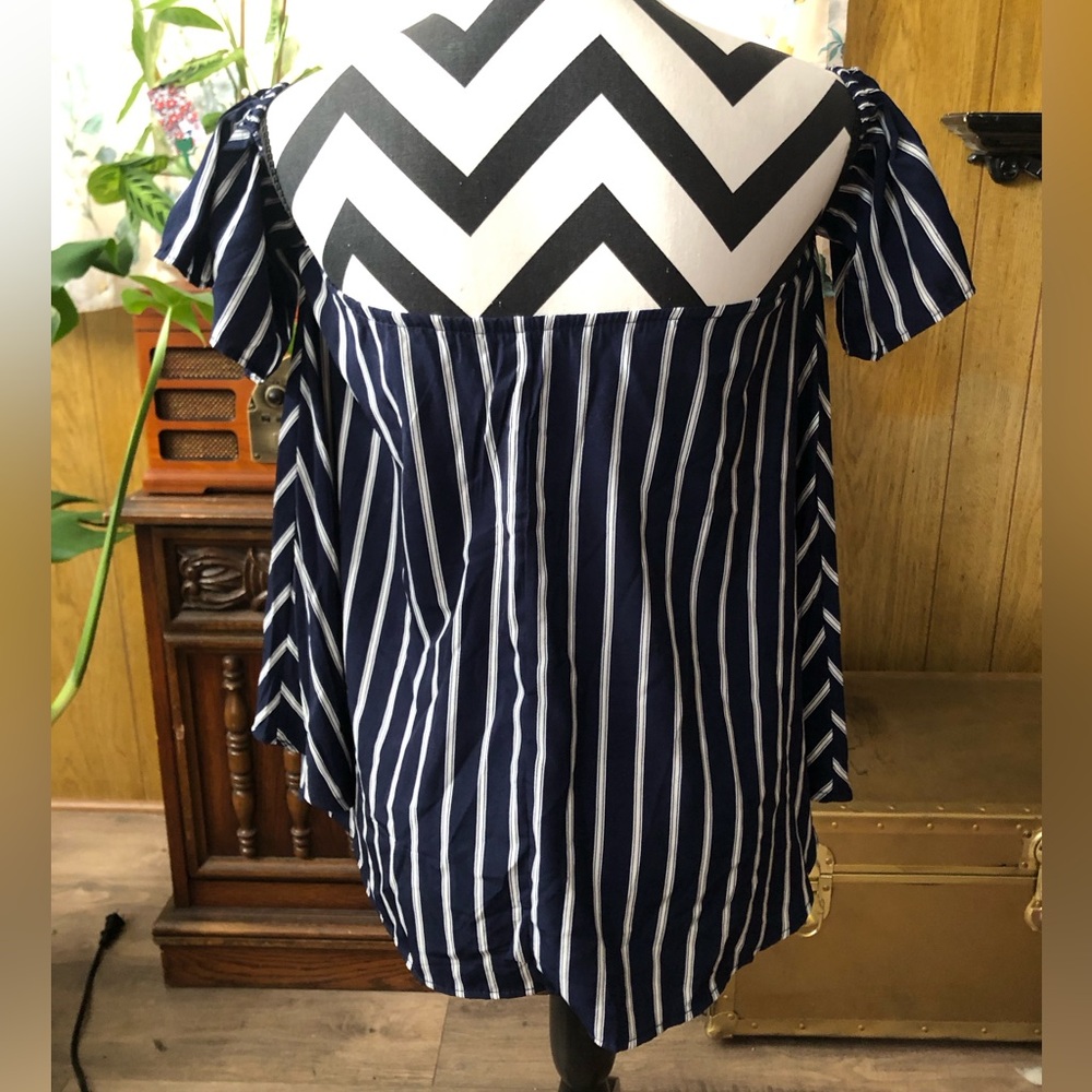 Striped Top - Picture 3 of 5